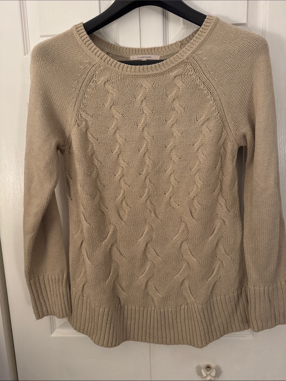 41 Hawthorn Cable Knit Scoop Neck Sweater in Beige